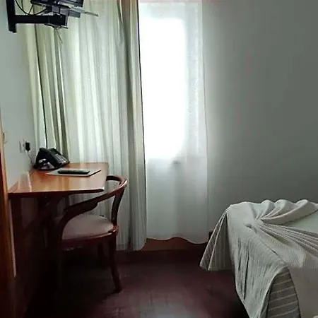 Hotel Comodoro 2*