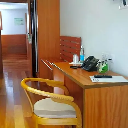 Comodoro 2* Corvo